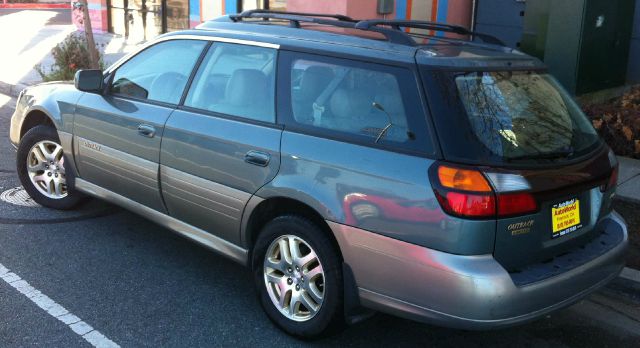 Subaru Outback 2001 photo 2