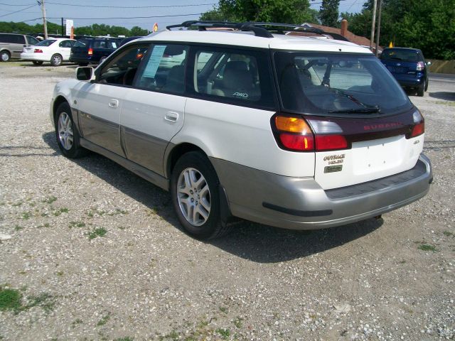 Subaru Outback 2001 photo 3
