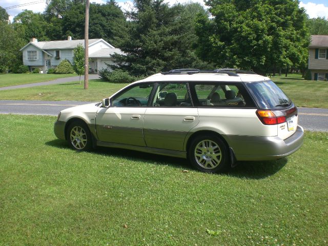 Subaru Outback 2001 photo 1