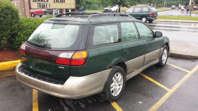Subaru Outback 2001 photo 1