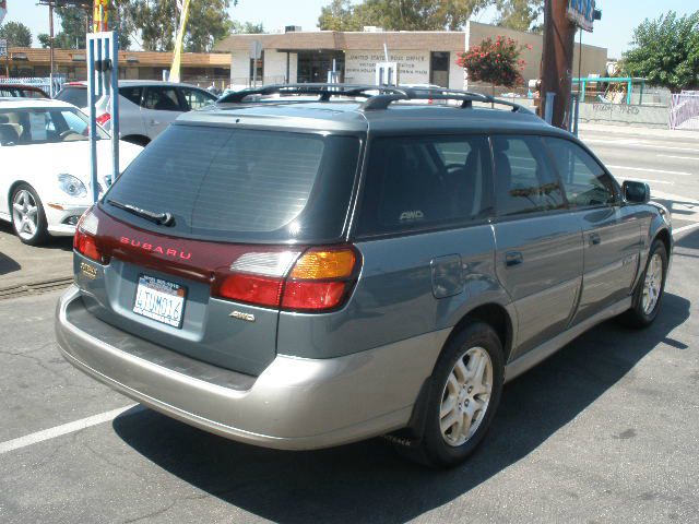 Subaru Outback 2001 photo 4