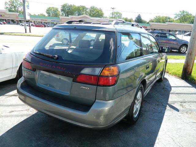 Subaru Outback 2001 photo 4