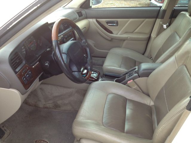 Subaru Outback 2001 photo 1