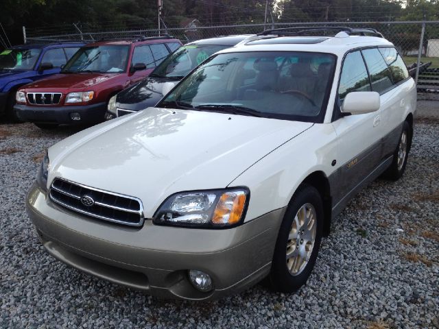 Subaru Outback 2001 photo 2