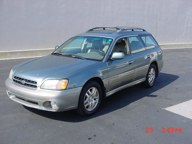 Subaru Outback 2001 photo 2