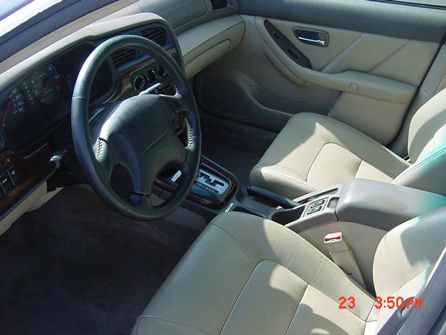 Subaru Outback 2001 photo 4