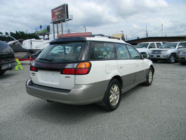 Subaru Outback 2001 photo 2