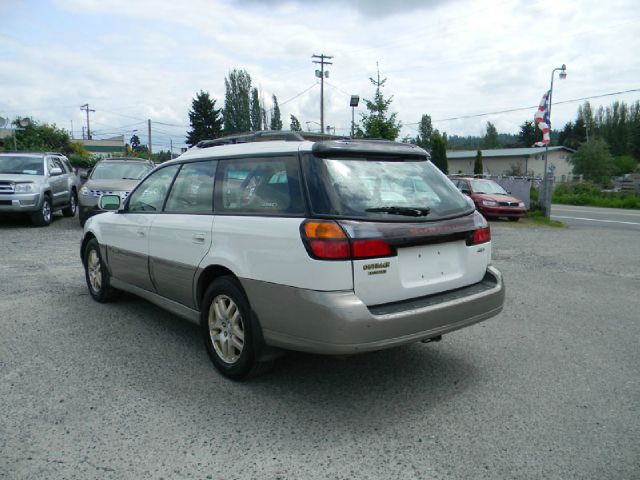 Subaru Outback 2001 photo 3