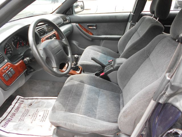 Subaru Outback 2001 photo 1