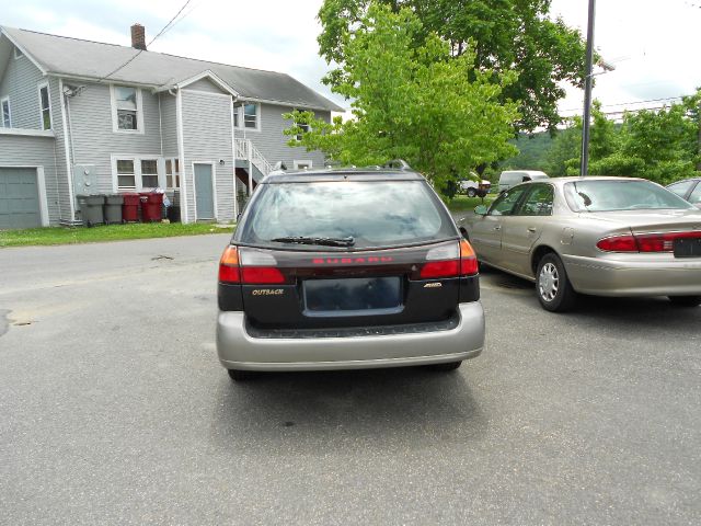 Subaru Outback 2001 photo 4