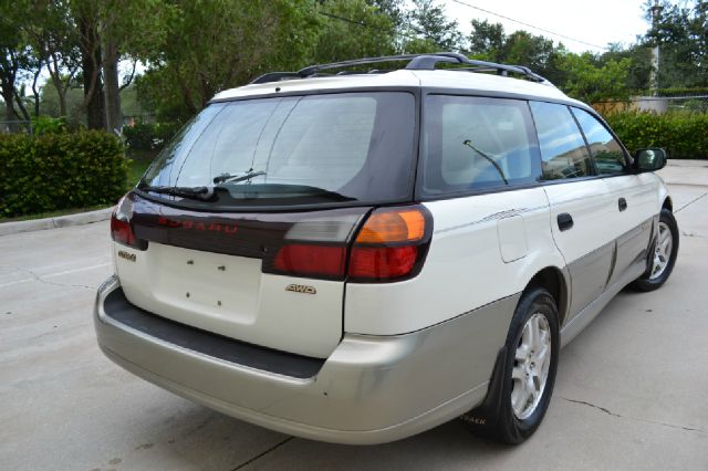 Subaru Outback 2001 photo 1