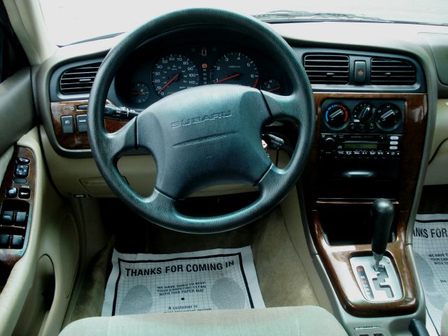 Subaru Outback 2002 photo 1