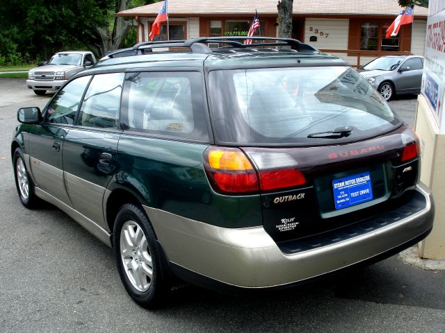 Subaru Outback 2002 photo 2