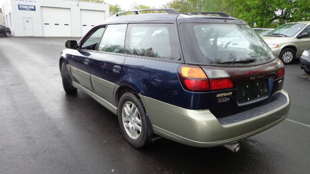 Subaru Outback 2002 photo 2