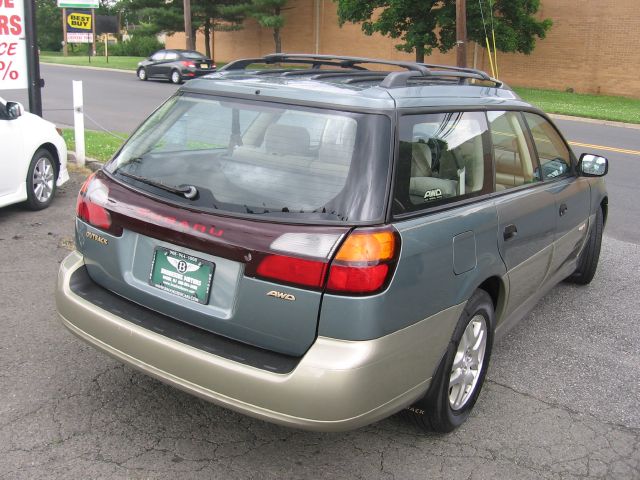 Subaru Outback 2002 photo 4