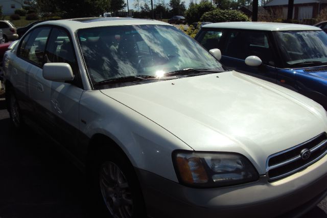 Subaru Outback 2002 photo 3