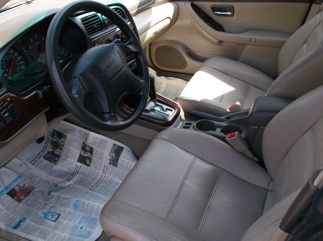 Subaru Outback 2002 photo 1
