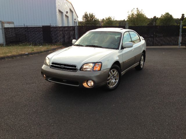 Subaru Outback 2002 photo 4