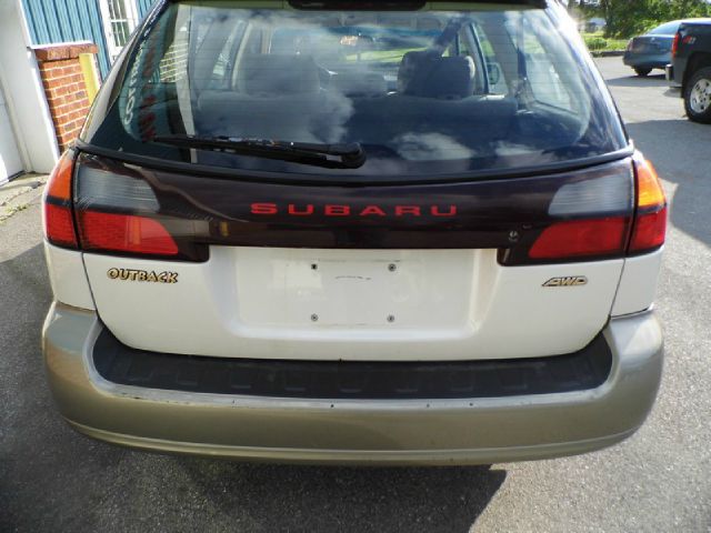 Subaru Outback 2002 photo 12