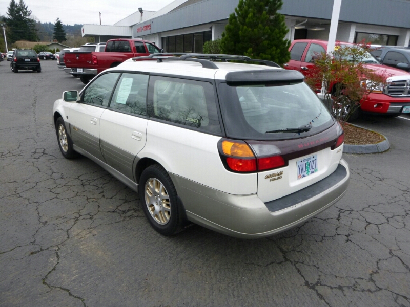 Subaru Outback 2002 photo 3