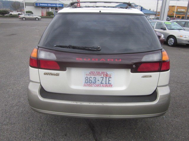 Subaru Outback 2002 photo 3