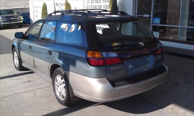 Subaru Outback 2002 photo 3