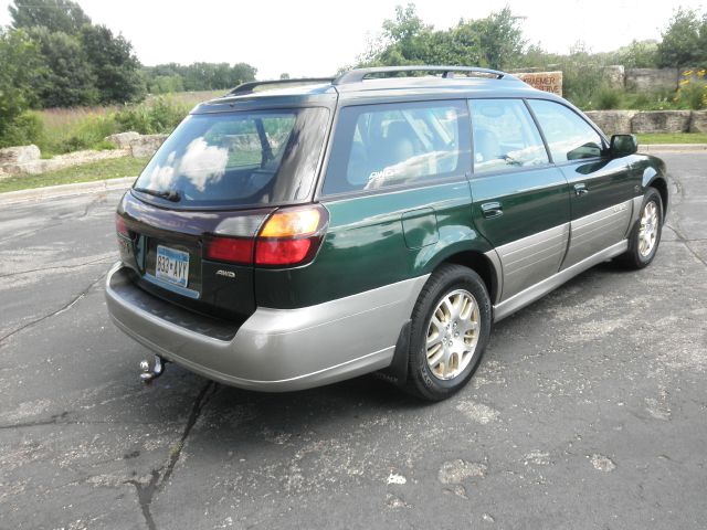 Subaru Outback 2002 photo 1