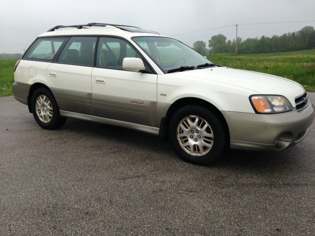 Subaru Outback 2002 photo 2