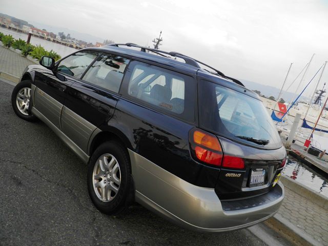Subaru Outback 2002 photo 1