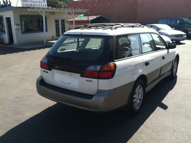 Subaru Outback 2002 photo 3