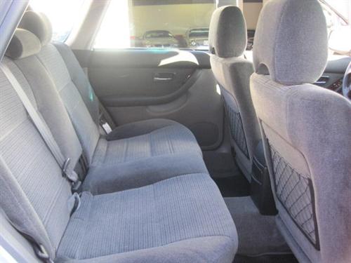 Subaru Outback 2003 photo 2