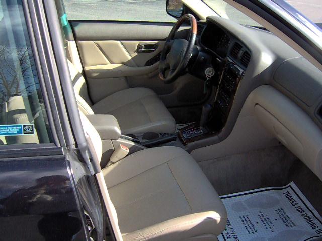Subaru Outback 2003 photo 3