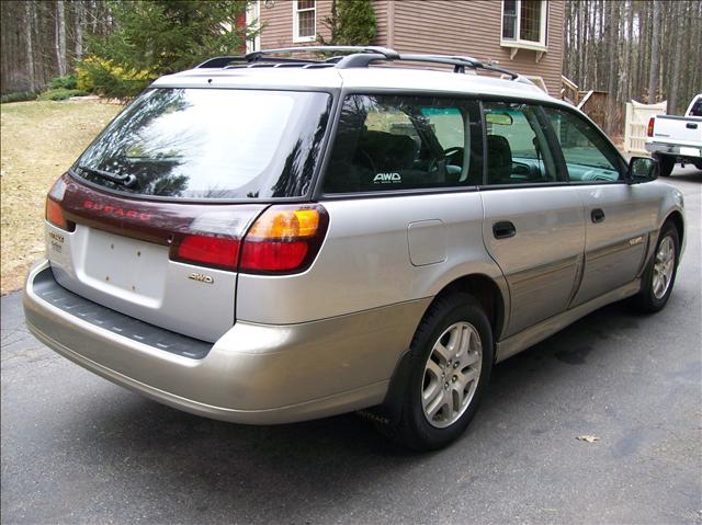 Subaru Outback 2003 photo 3