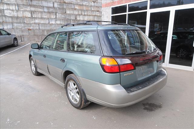Subaru Outback 2003 photo 2