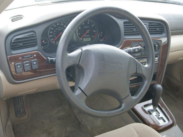 Subaru Outback 2003 photo 2