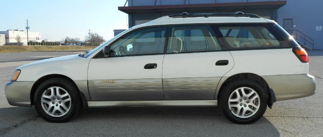 Subaru Outback 2003 photo 2