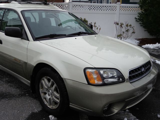 Subaru Outback 2003 photo 3