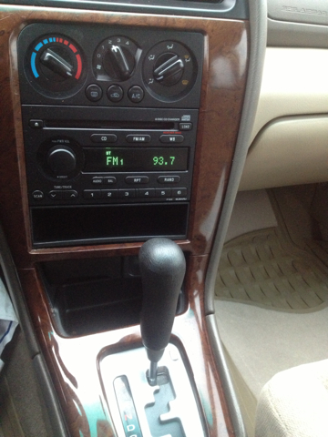 Subaru Outback 2003 photo 2