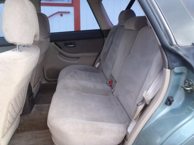 Subaru Outback 2003 photo 2
