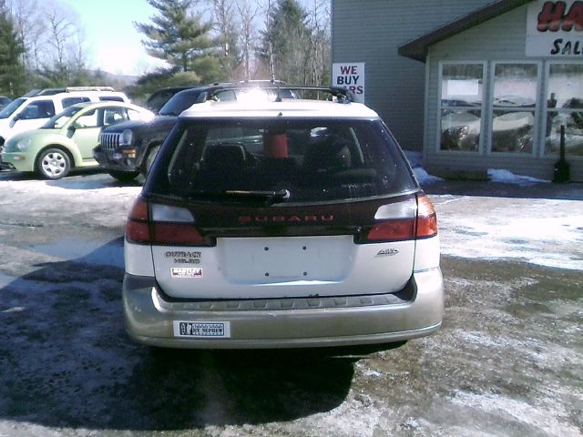 Subaru Outback 2003 photo 2