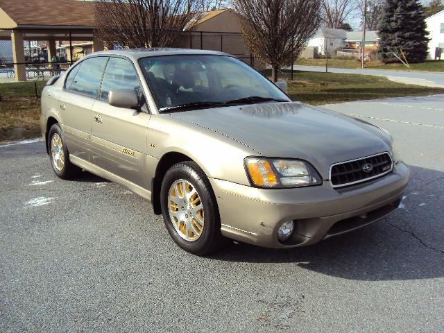 Subaru Outback 2003 photo 1