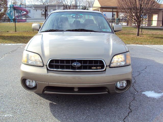 Subaru Outback 2003 photo 2