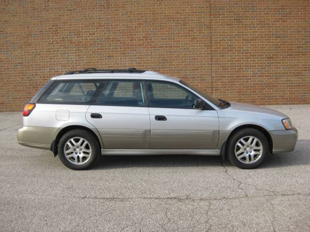 Subaru Outback 2003 photo 2