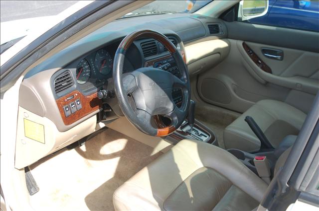 Subaru Outback 2003 photo 2