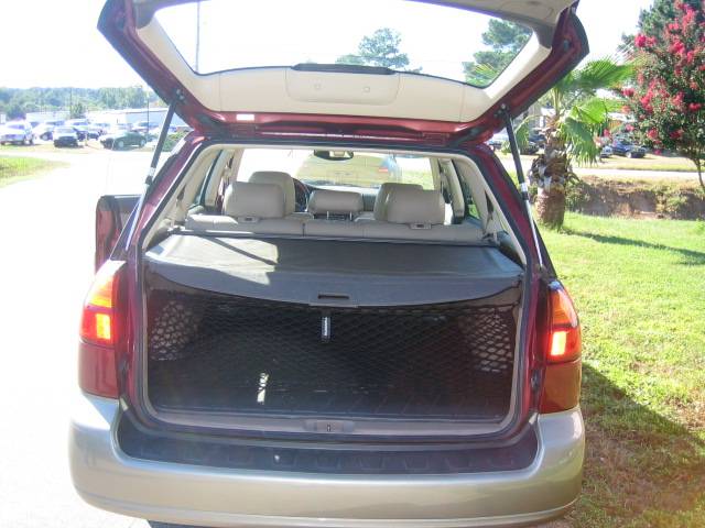Subaru Outback 2003 photo 2