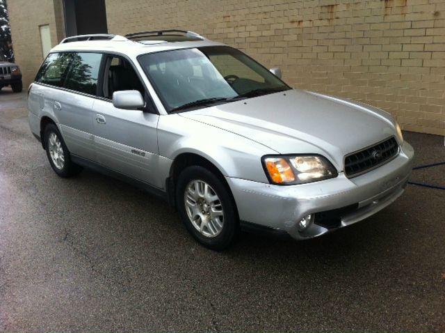 Subaru Outback 2004 photo 2