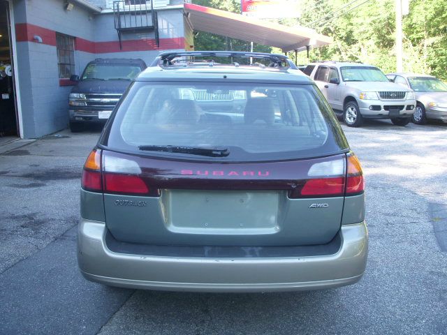 Subaru Outback 2004 photo 2