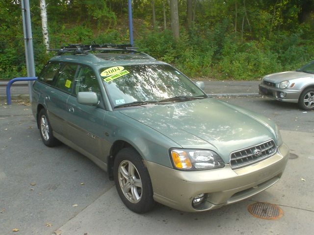 Subaru Outback 2004 photo 4