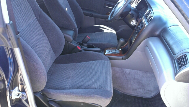 Subaru Outback 2004 photo 2