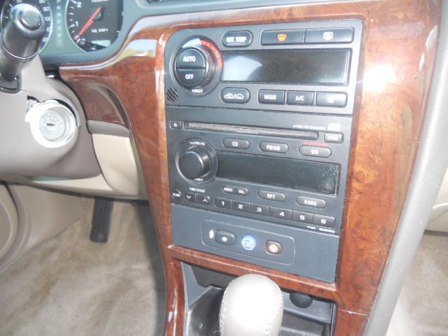 Subaru Outback 2004 photo 28